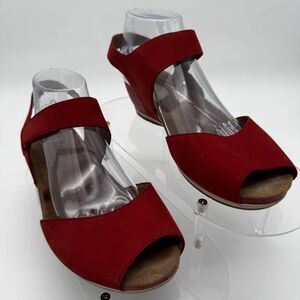 Dansko Women's Vera Red Nubuck Leather Wedge Heel Sandals Sz40 Comfort Peep Toe